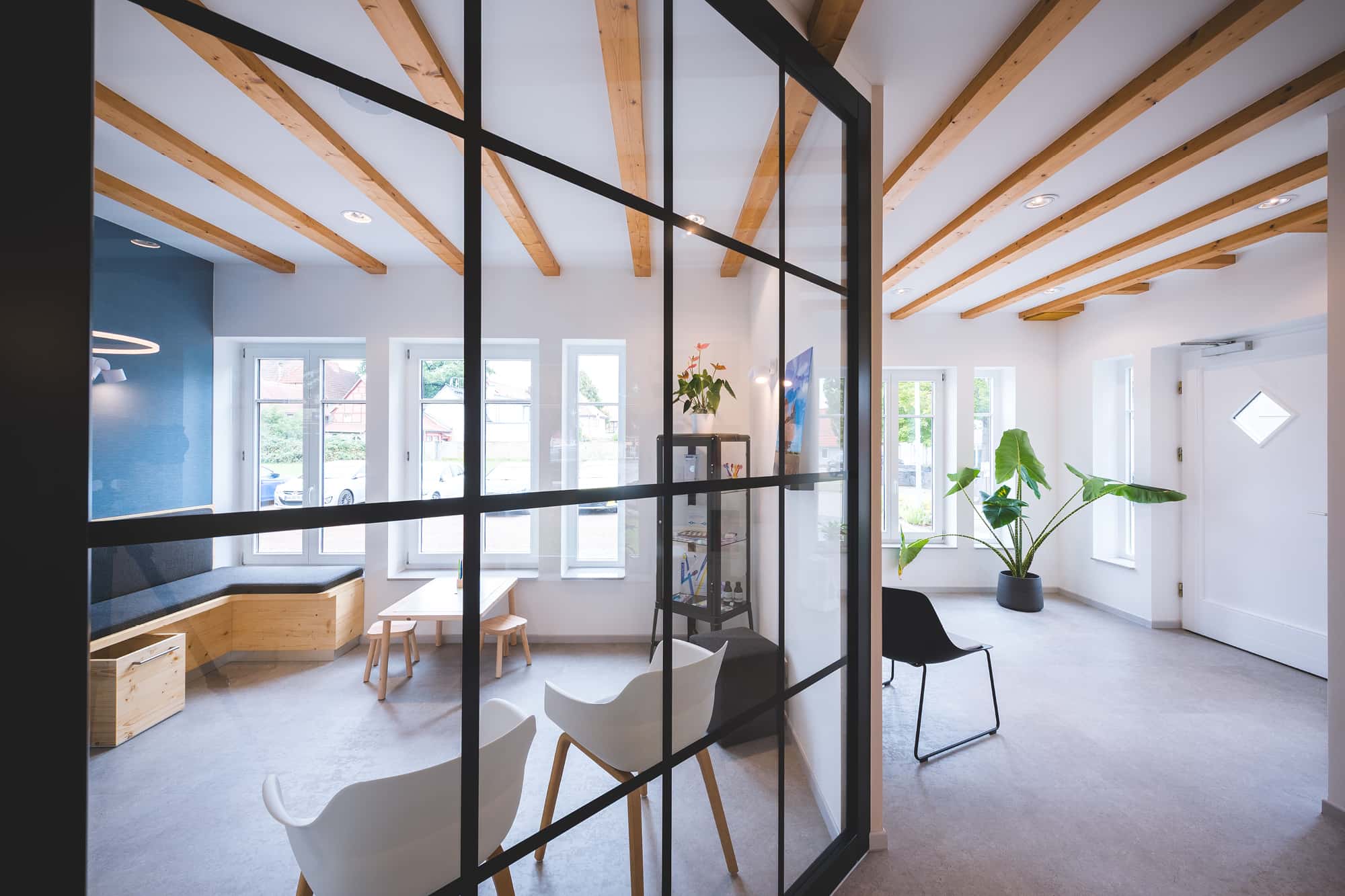 Wartebereich der Zahnarztpraxis Dr. Böwe-Ließmann