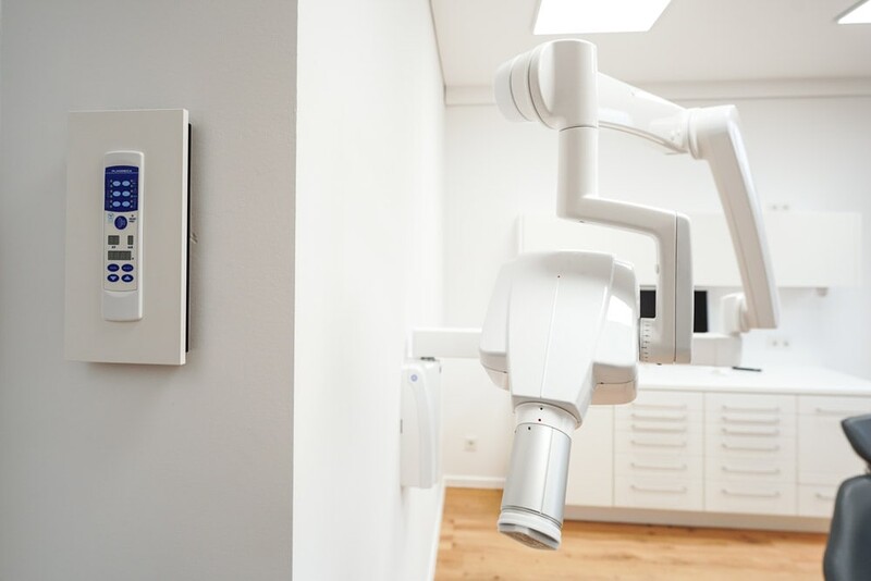 Röntgengerät Planemca ProX in der Zahnmedizin im Werkhaus von Stefan Enz