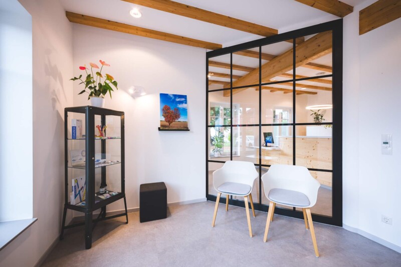 Wartebereich Referenzpraxis Boewe-Ließmann