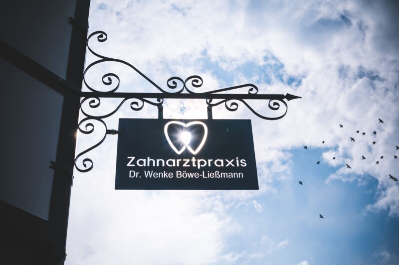 Praxisschild Referenzpraxis Boewe-Ließmann