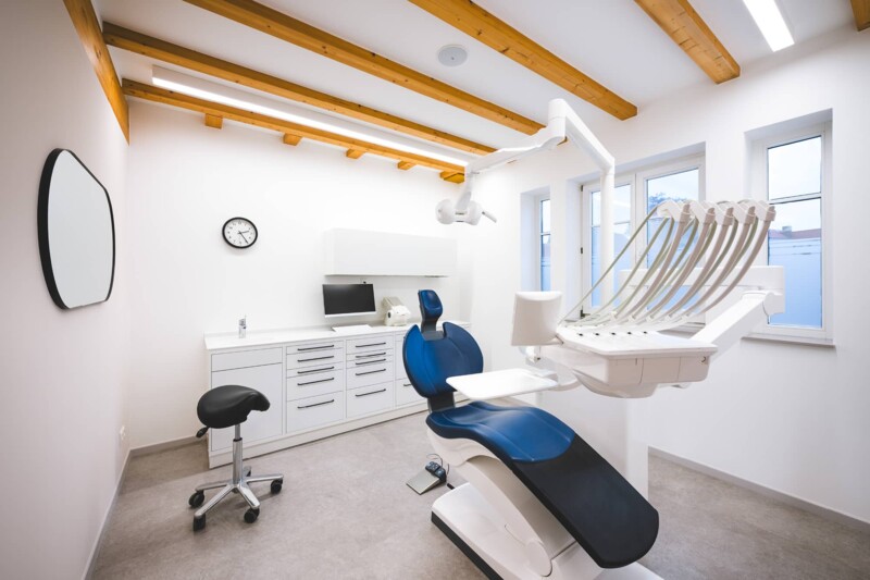 Behandlungsraum Referenzpraxis Boewe-Ließmann